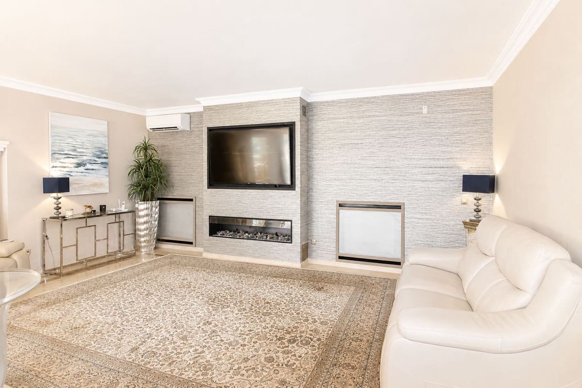 4 sovrum Villa till salu i Elviria med pool - 1 500 000 € (Ref: 10047853)