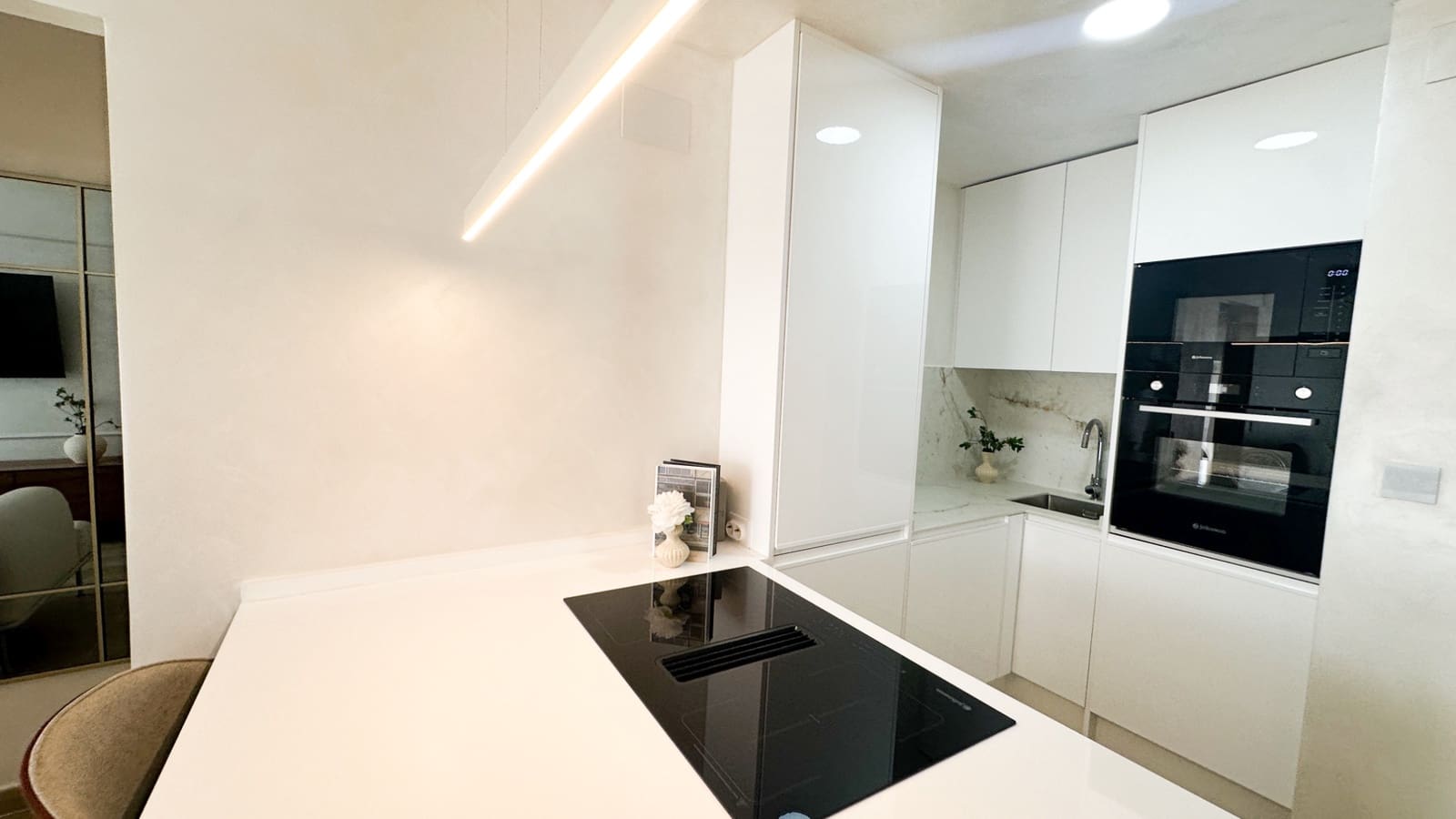 Ático de 2 habitaciones en Torrevieja en venta con piscina - 159.995 € (Ref: 10048070)