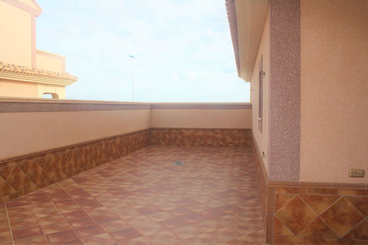3 sovrum Hus till salu i Torrevieja med garage - 355 000 € (Ref: 10050700)