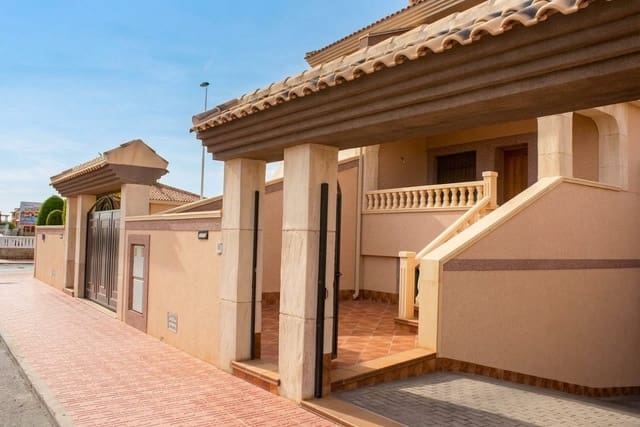 3 sovrum Hus till salu i Los Balcones - Los Altos, Torrevieja med garage - 355 000 € (Ref: 10050700)