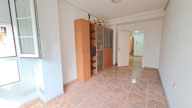 5 bedroom Apartment for sale in El Molino, Torrevieja with garage - € 315,000 (Ref: 10050702)