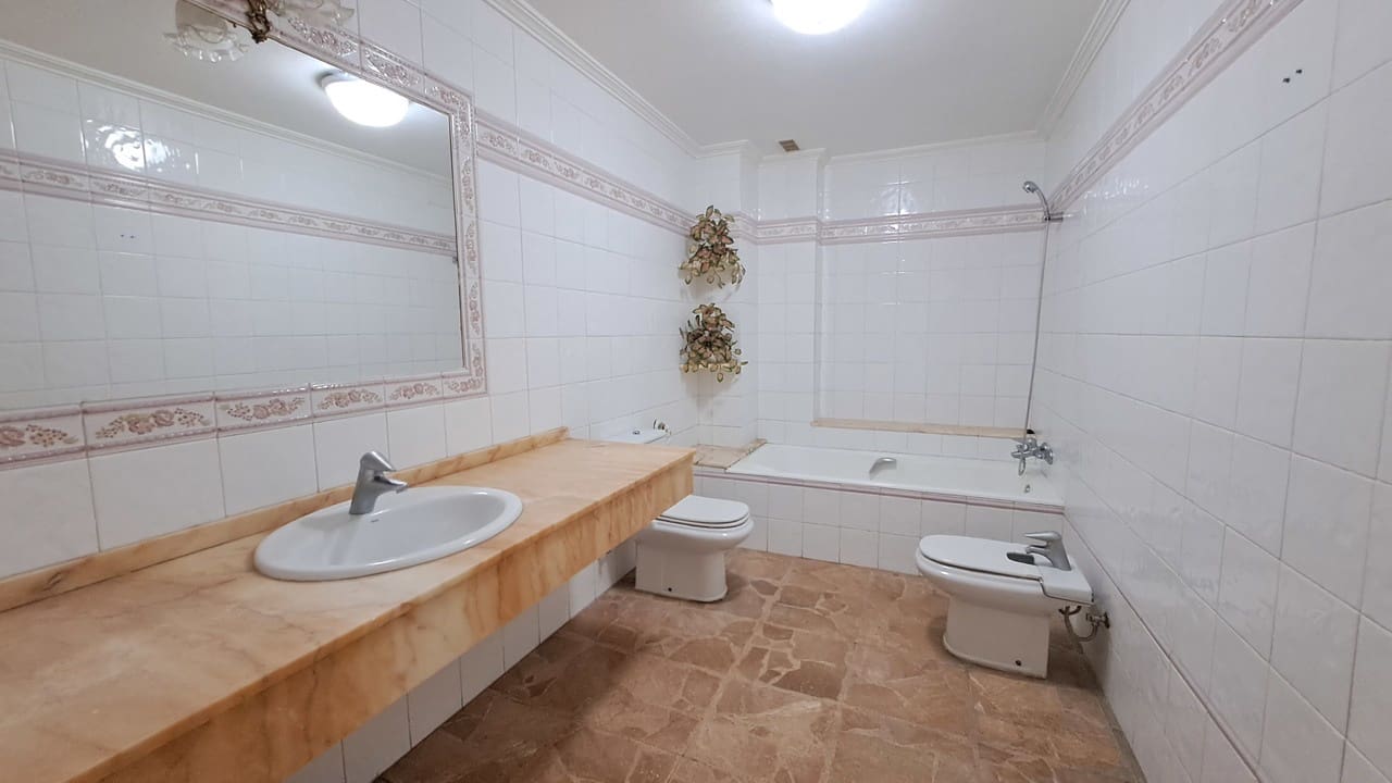 5 sypialnia Apartament na sprzedaż w Torrevieja z garażem - 315 000 € (Ref: 10050702)