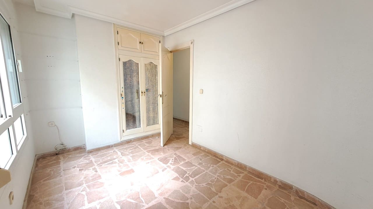 5 sypialnia Apartament na sprzedaż w Torrevieja z garażem - 315 000 € (Ref: 10050702)