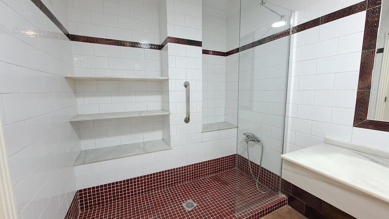 5 sypialnia Apartament na sprzedaż w Torrevieja z garażem - 315 000 € (Ref: 10050702)