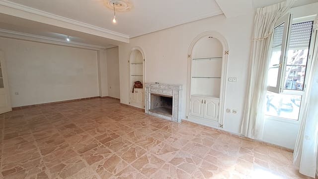 5 bedroom Apartment for sale in El Molino, Torrevieja with garage - € 315,000 (Ref: 10050702)