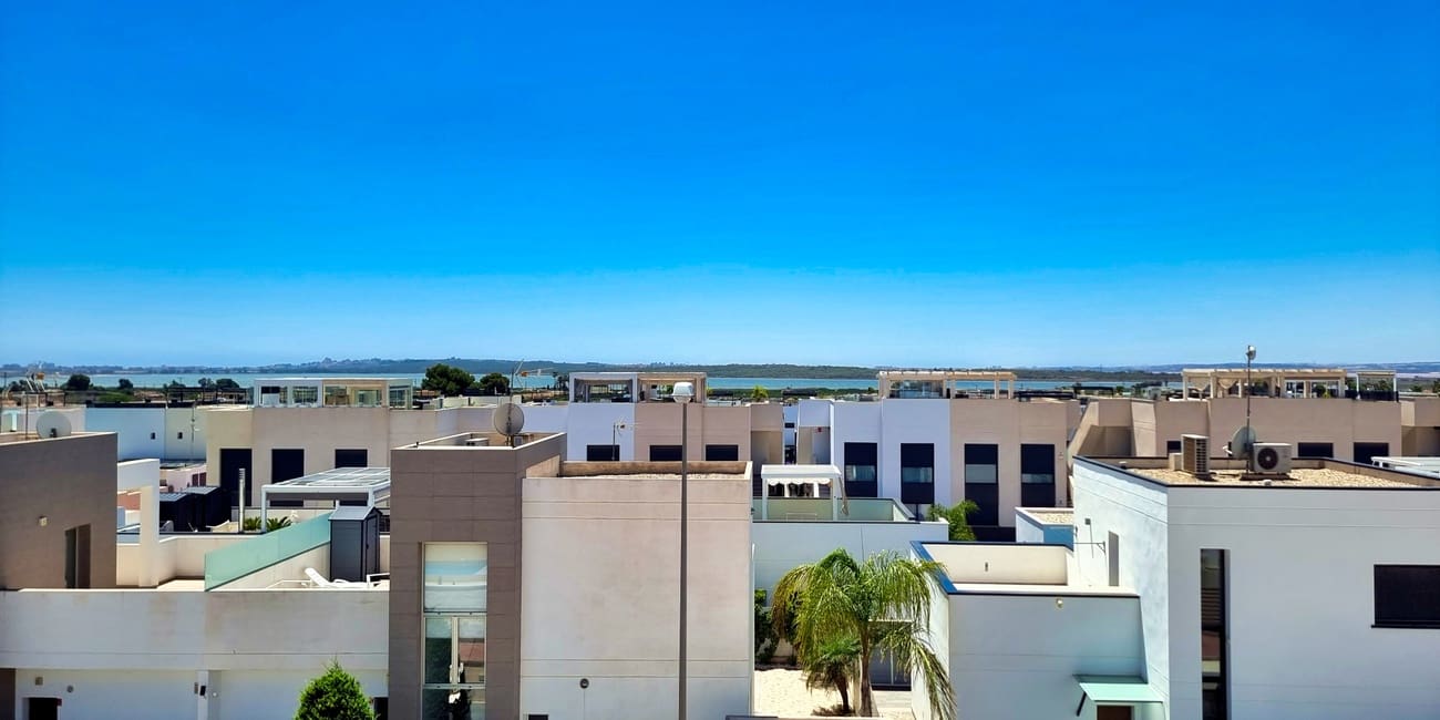 2 makuuhuone Kattohuoneisto myytävänä paikassa Rojales mukana uima-altaan - 335 000 € (Ref: 10050711)