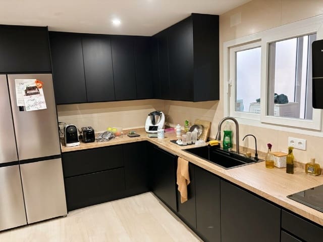 3 bedroom Apartment for sale in Centro - Muelle Pesquero, Torrevieja - € 365,000 (Ref: 10050712)