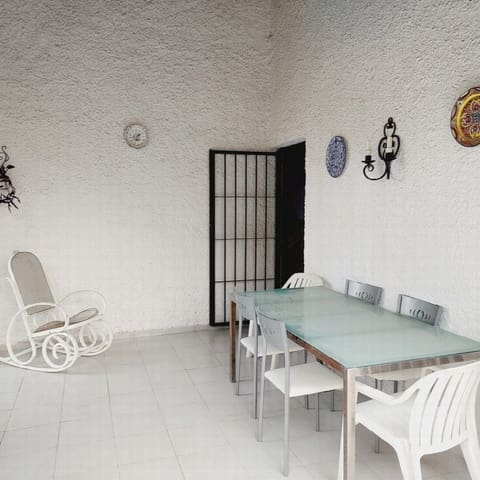 Chalet de 4 habitaciones en Lomas de Cabo Roig - Los Dolses, Orihuela en venta - 560.000 € (Ref: 10050715)