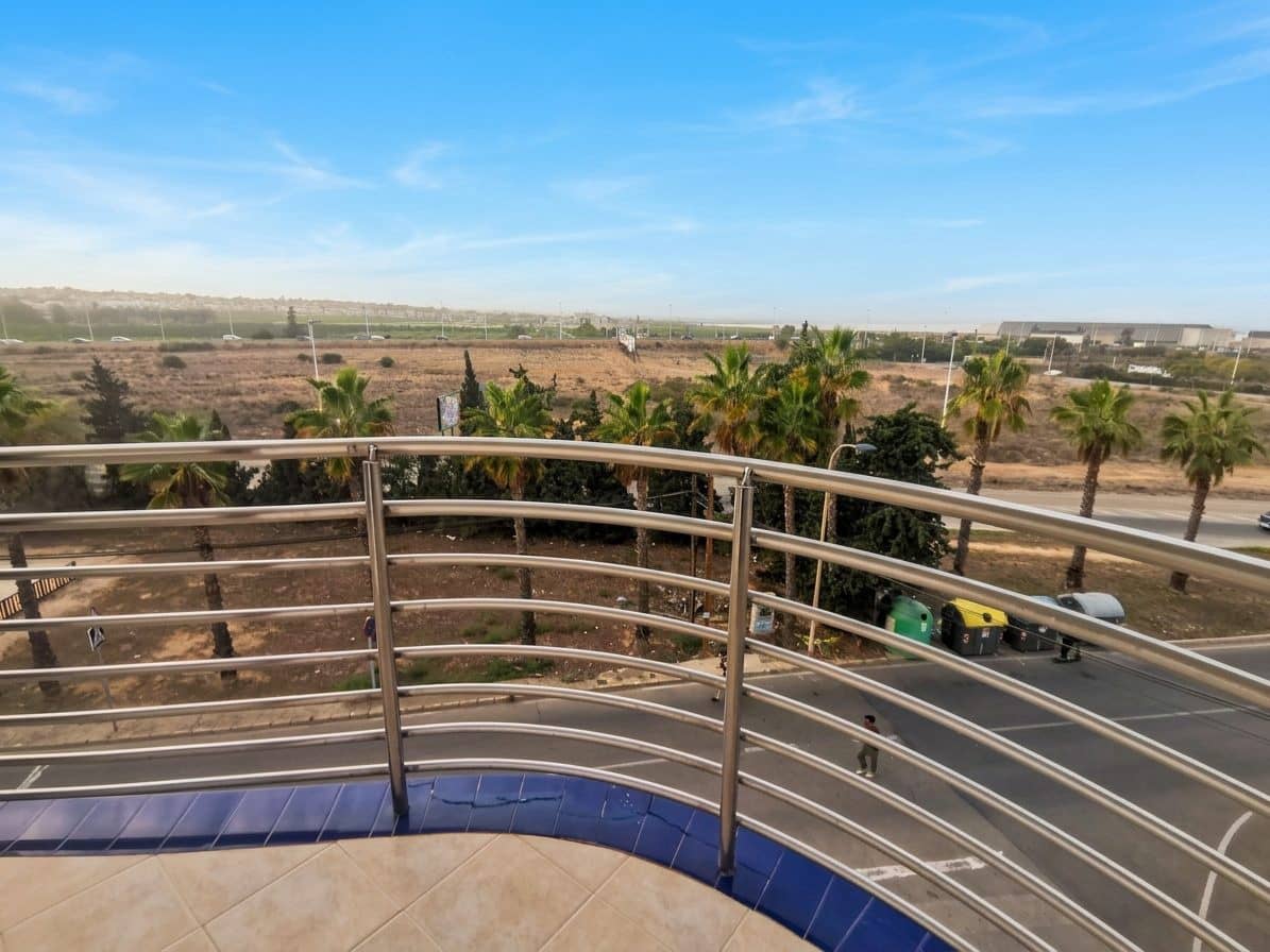 1 Zimmer Apartment zu verkaufen in Torrevieja mit Pool - 164.000 € (Ref: 10050716)