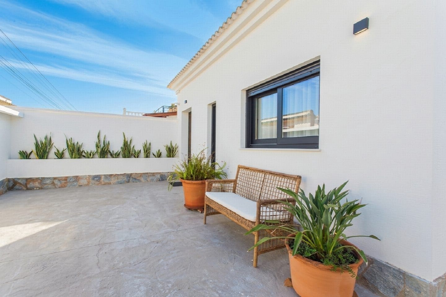 2 bedroom Townhouse for sale in Torrevieja with pool - € 499,000 (Ref: 10050717)