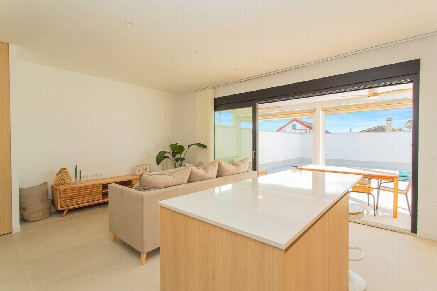 2 bedroom Townhouse for sale in Torrevieja with pool - € 499,000 (Ref: 10050717)