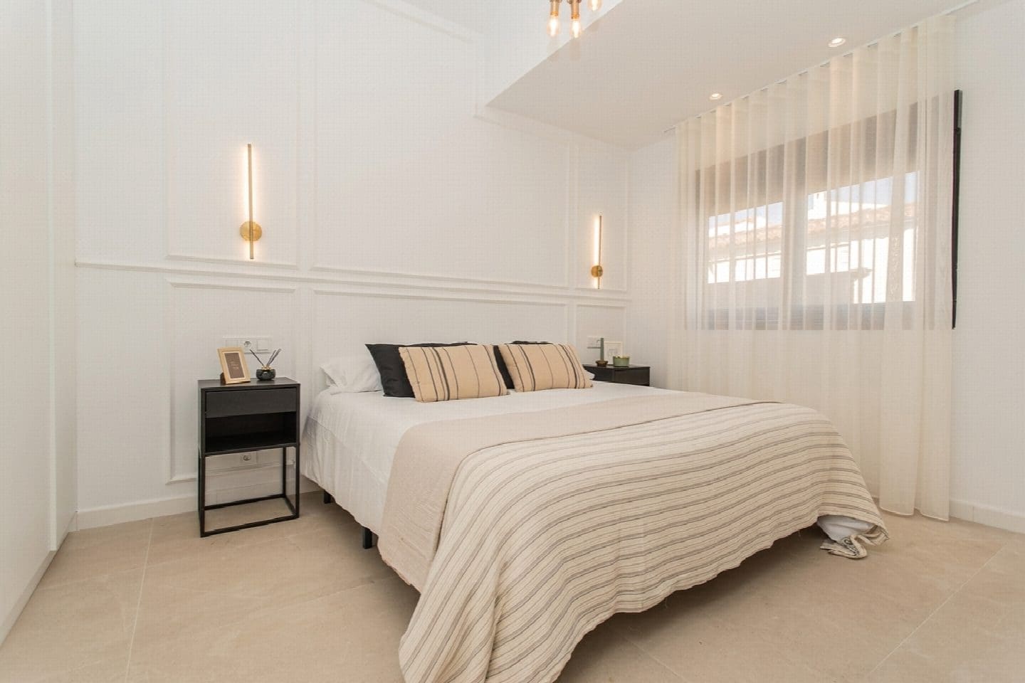 2 bedroom Townhouse for sale in Torrevieja with pool - € 499,000 (Ref: 10050717)