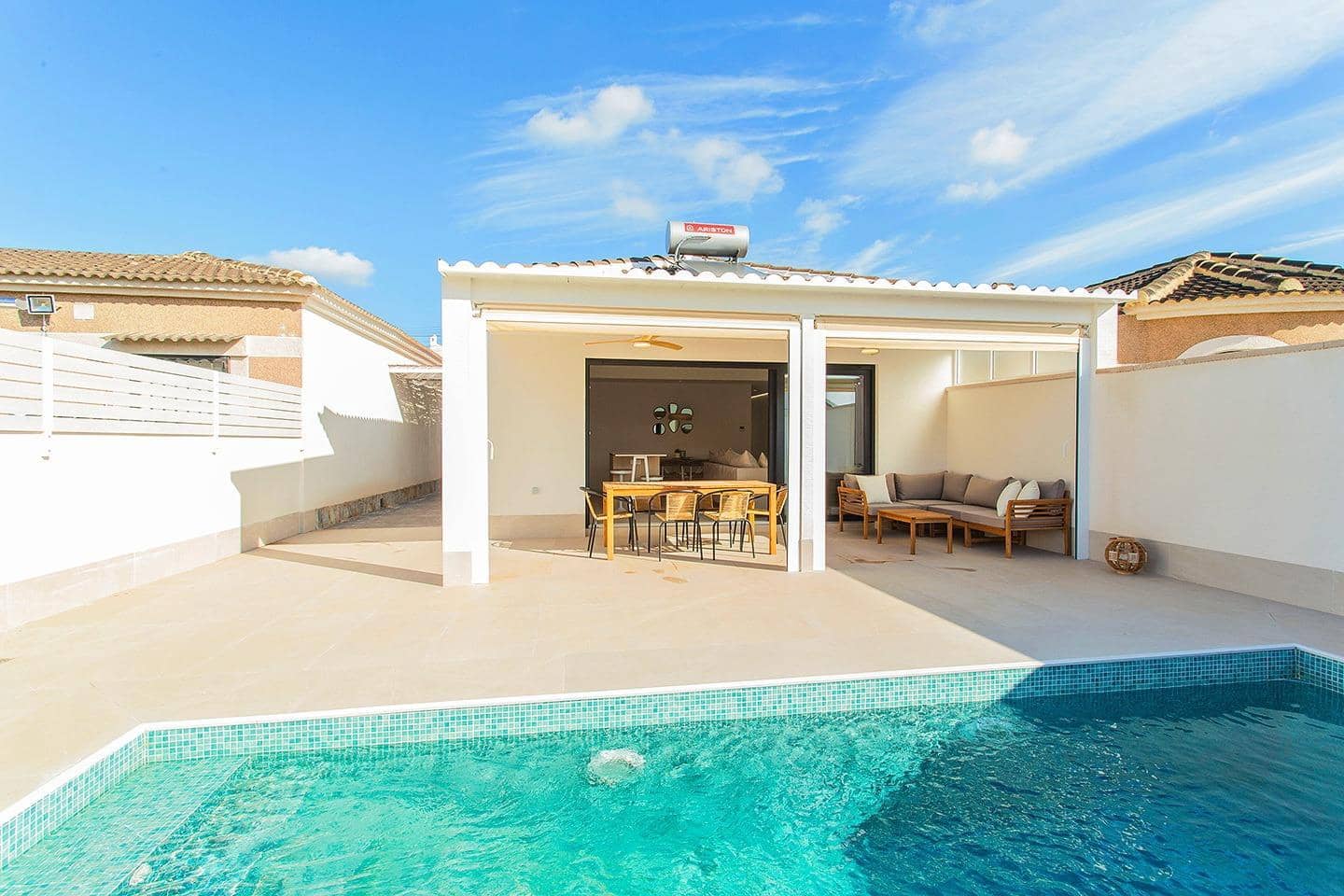 2 bedroom Townhouse for sale in Torrevieja with pool - € 499,000 (Ref: 10050717)