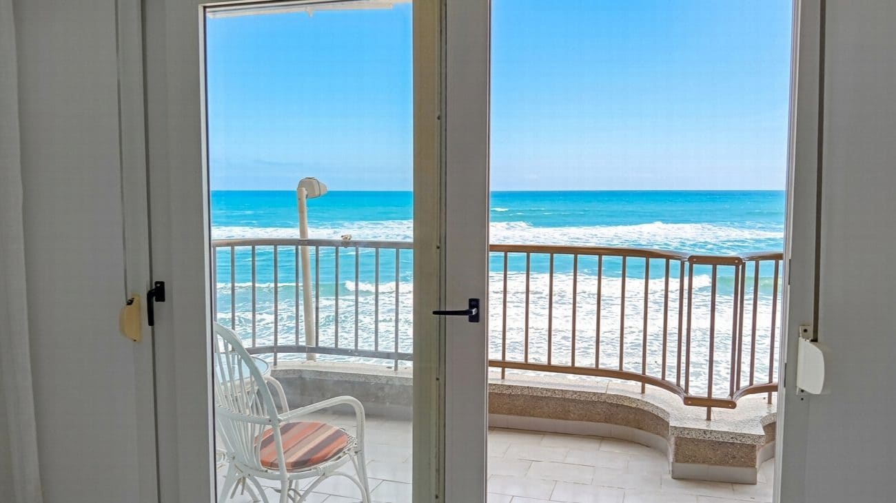 3 bedroom Apartment for sale in Torrevieja with garage - € 375,000 (Ref: 10050721)