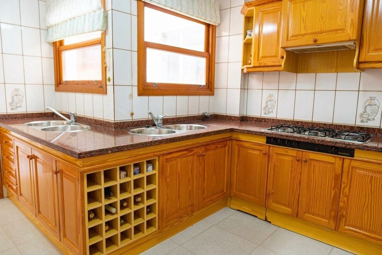 7 quarto Penthouse para venda em Torrevieja - 445 000 € (Ref: 10050722)