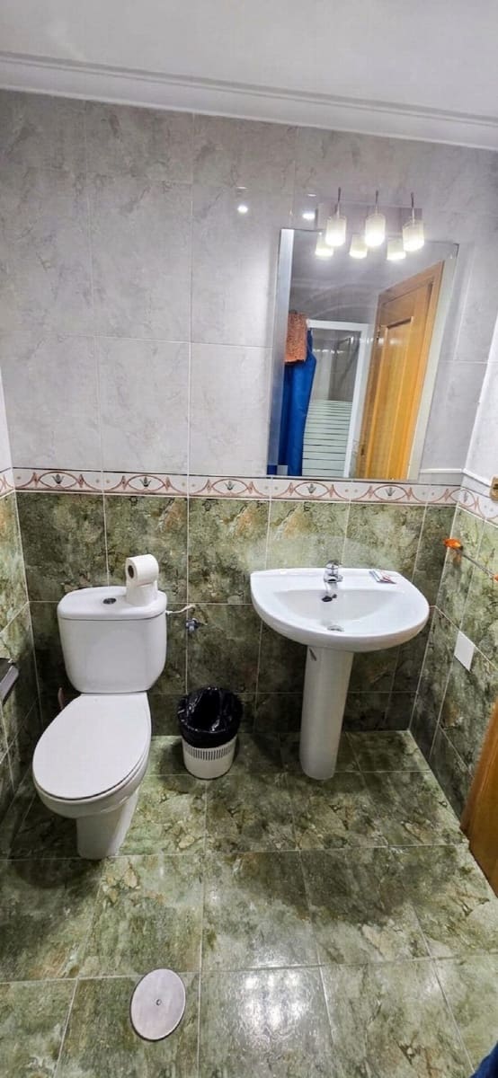 Apartamento de 4 habitaciones en Torrevieja en venta - 290.000 € (Ref: 10050734)