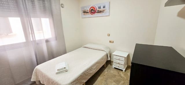 Apartamento de 3 habitaciones en Puerto Deportivo, Torrevieja en venta - 225.000 € (Ref: 10050735)