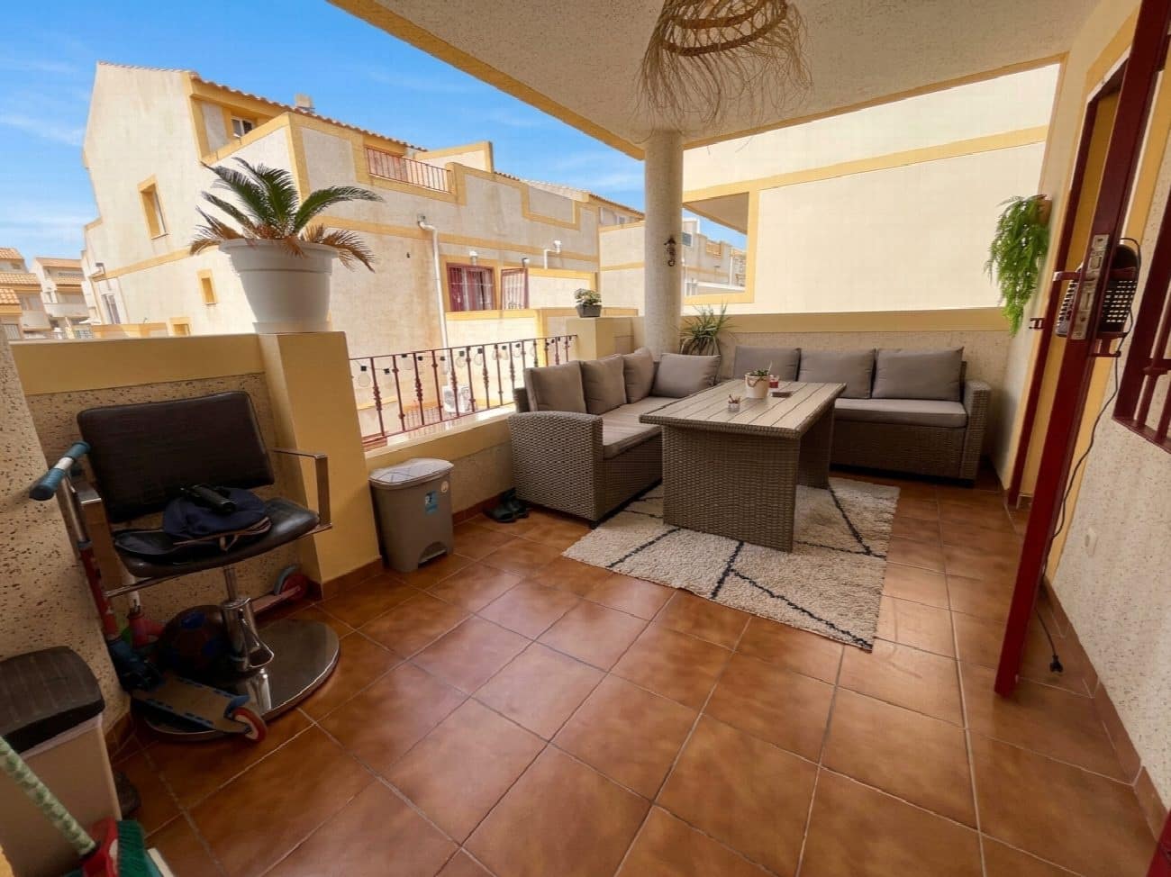 3 quarto Casa em Banda para venda em Torrevieja com piscina - 189 000 € (Ref: 10050737)