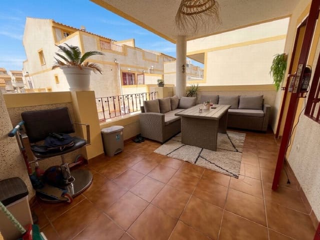 3 quarto Casa em Banda para venda em Parque de las Naciones, Torrevieja com piscina - 189 000 € (Ref: 10050737)