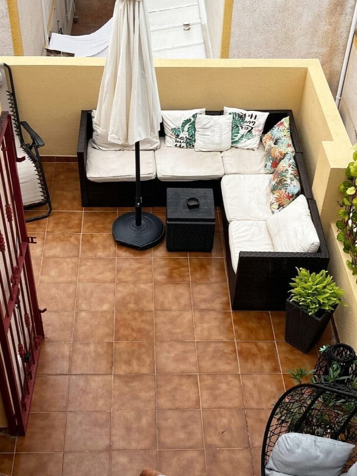 3 quarto Casa em Banda para venda em Torrevieja com piscina - 189 000 € (Ref: 10050737)