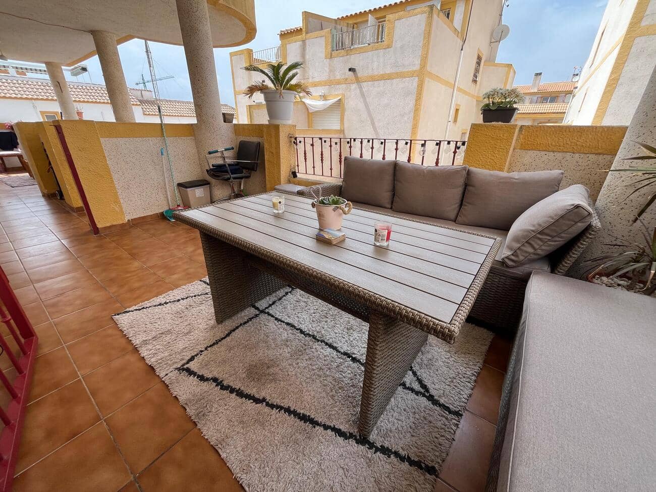 3 quarto Casa em Banda para venda em Torrevieja com piscina - 189 000 € (Ref: 10050737)