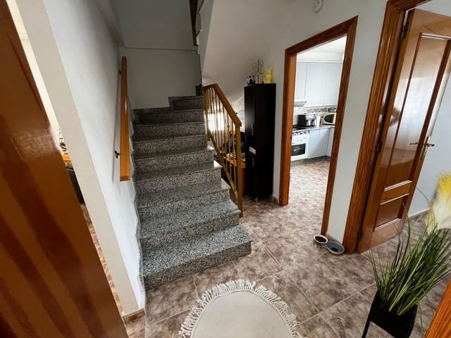 3 quarto Casa em Banda para venda em Parque de las Naciones, Torrevieja com piscina - 189 000 € (Ref: 10050737)