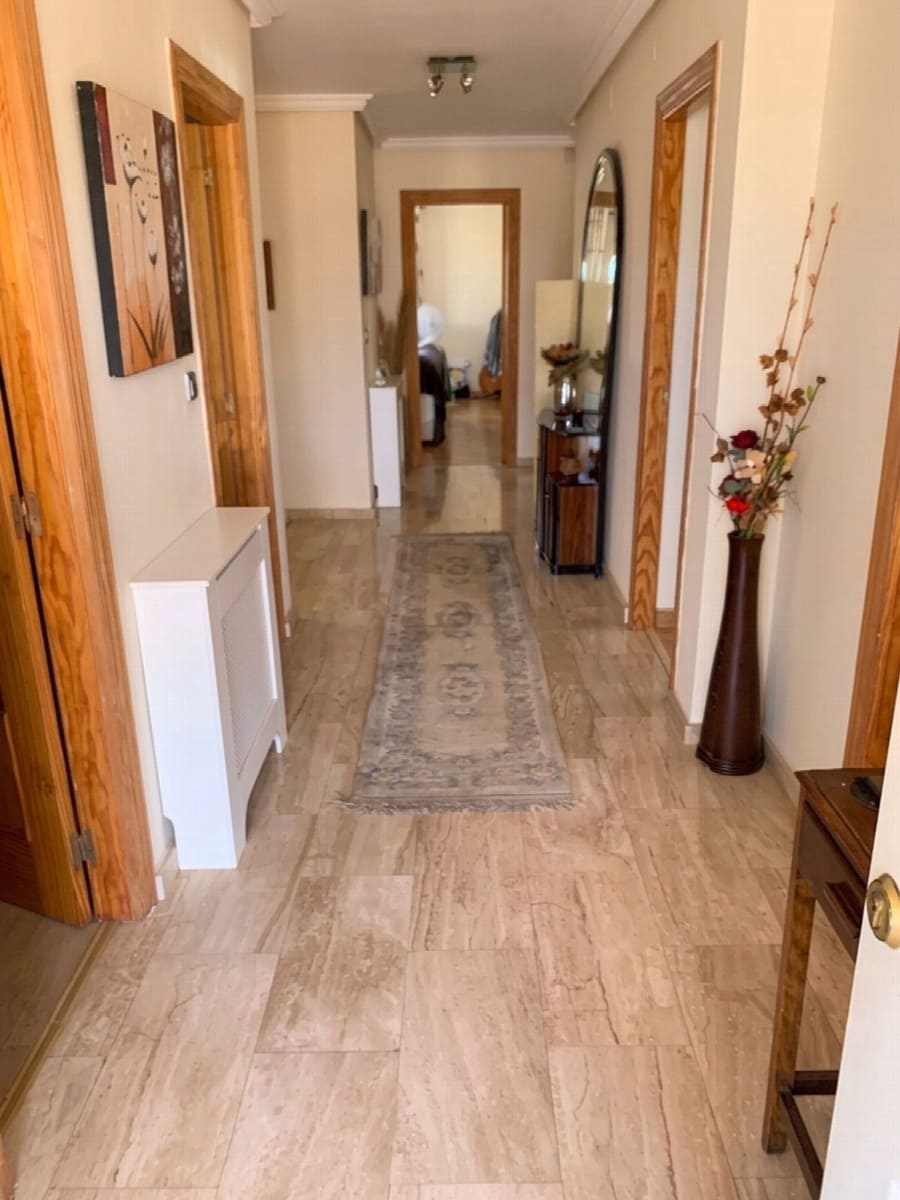 6 soverom Villa til salgs i Torrevieja med svømmebasseng - € 598 000 (Ref: 10050739)