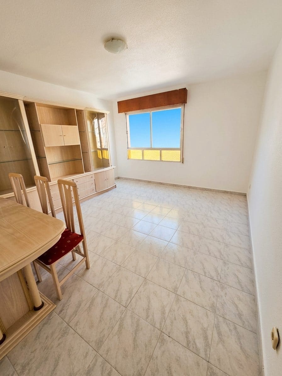 Apartamento de 3 habitaciones en Torrevieja en venta - 165.000 € (Ref: 10050746)