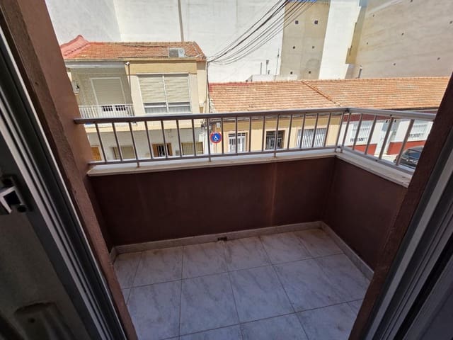 Apartamento de 3 habitaciones en Las Piscinas Naturales, Torrevieja en venta - 165.000 € (Ref: 10050746)