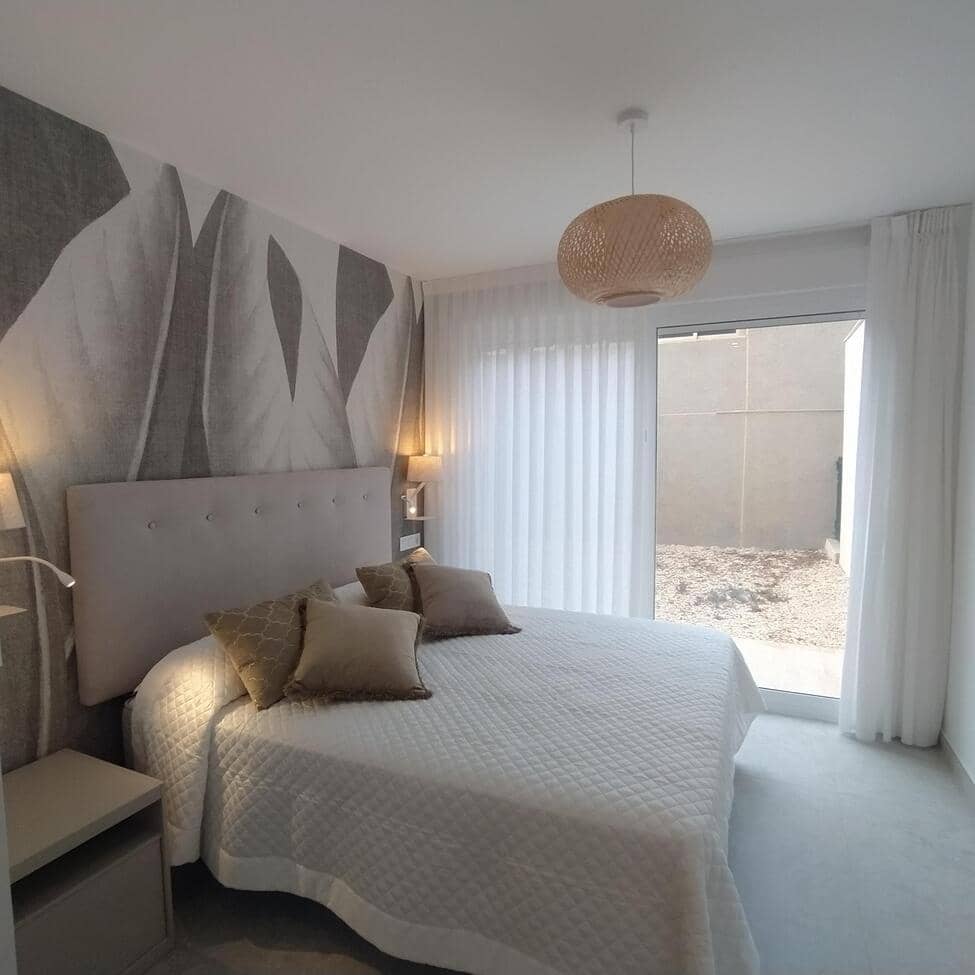 3 bedroom Apartment for sale in Torrevieja with pool - € 349,900 (Ref: 10050748)