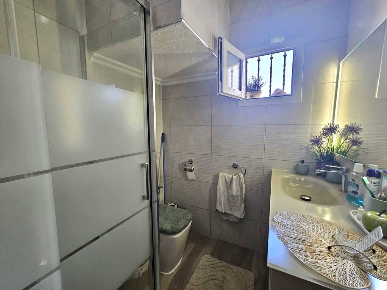3 makuuhuone Huvila myytävänä paikassa Torrevieja mukana 
autotalli - 495 000 € (Ref: 10050751)