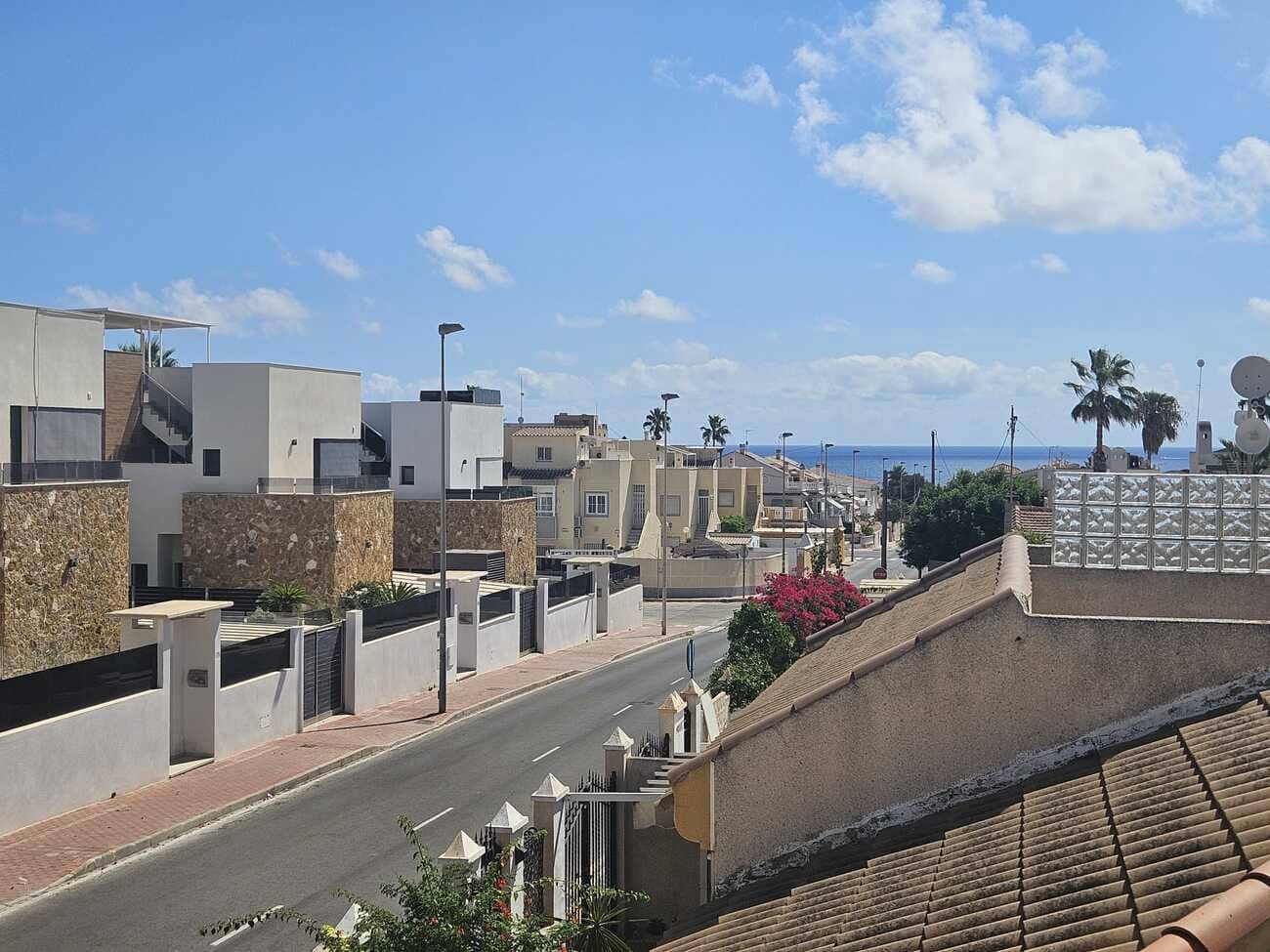 3 makuuhuone Huvila myytävänä paikassa Torrevieja mukana 
autotalli - 495 000 € (Ref: 10050751)