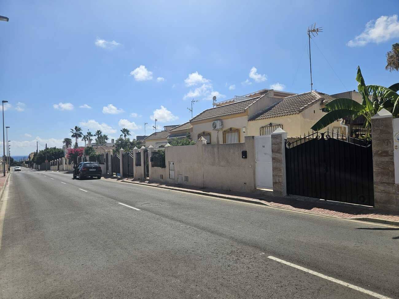 3 makuuhuone Huvila myytävänä paikassa Torrevieja mukana 
autotalli - 495 000 € (Ref: 10050751)