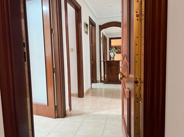 3 quarto Apartamento para venda em Las Piscinas Naturales, Torrevieja - 199 900 € (Ref: 10050755)