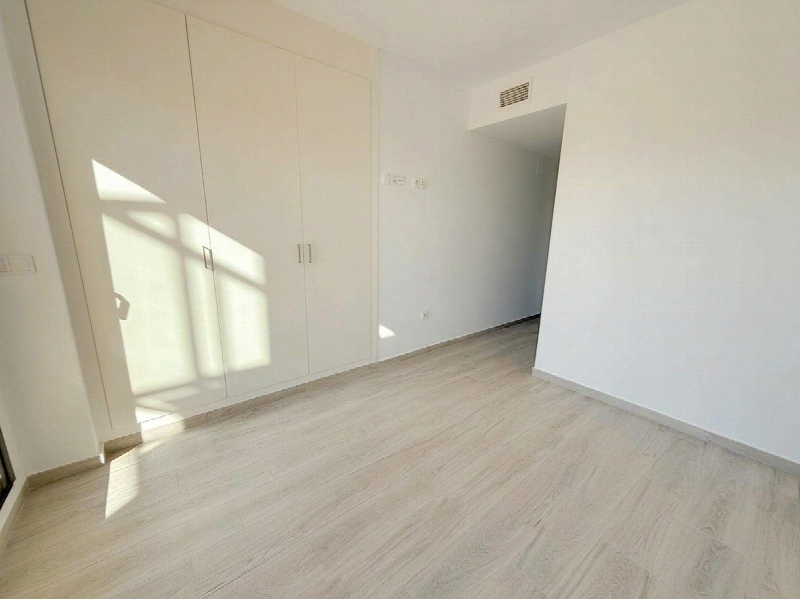 Apartamento de 3 habitaciones en Orihuela en venta con piscina - 378.000 € (Ref: 10050759)