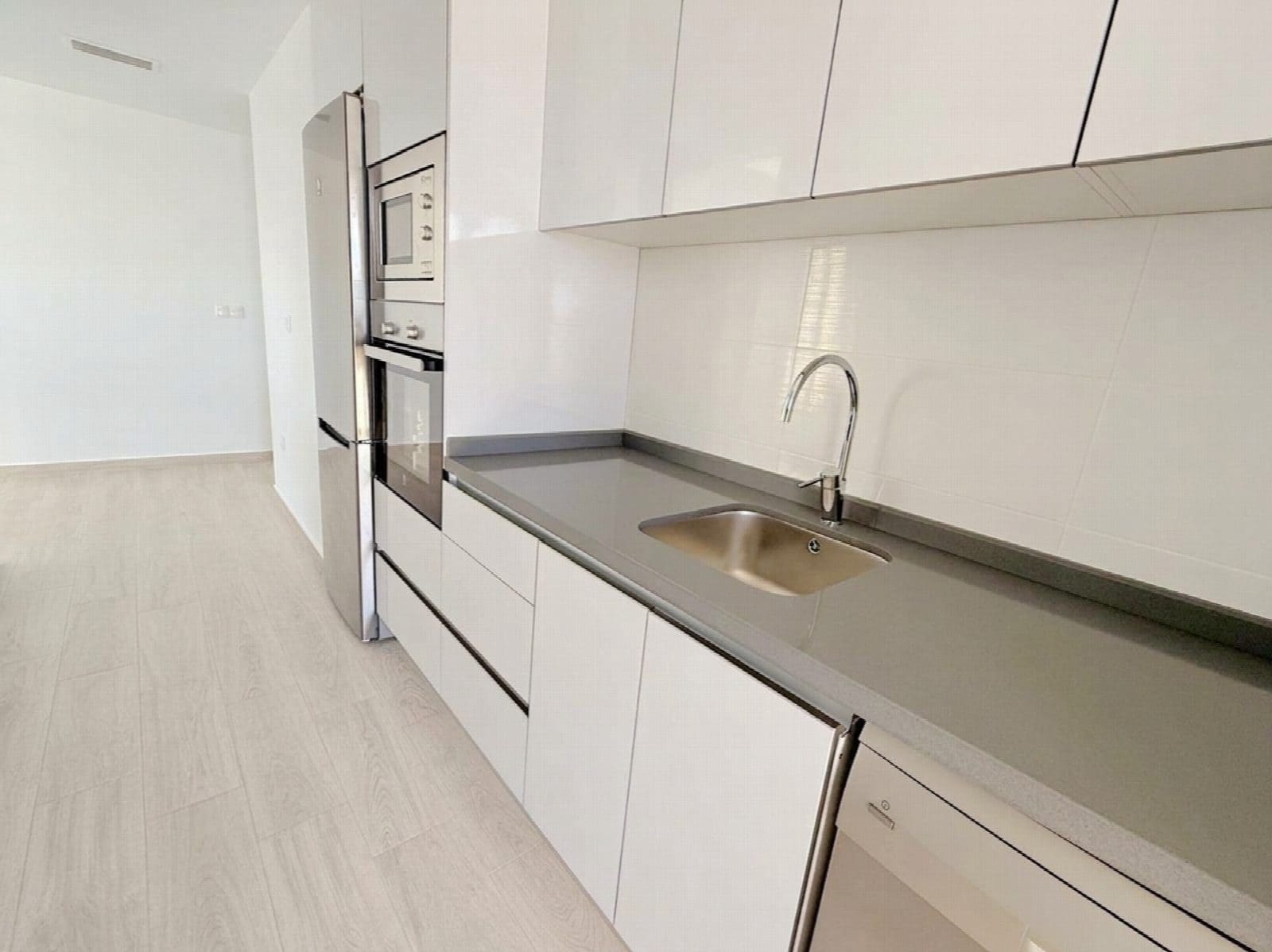 Apartamento de 3 habitaciones en Orihuela en venta con piscina - 378.000 € (Ref: 10050759)