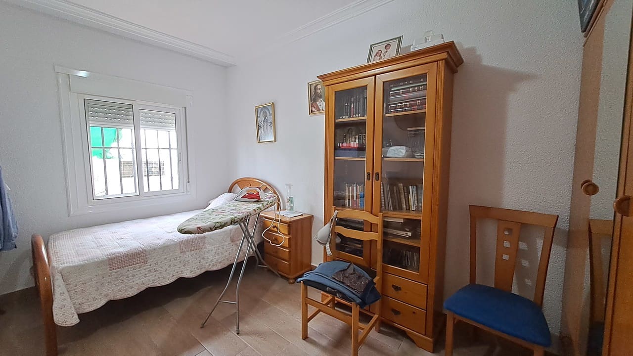 3 soveværelse Byhus til salg i Benijofar med garage - € 349.950 (Ref: 10050772)
