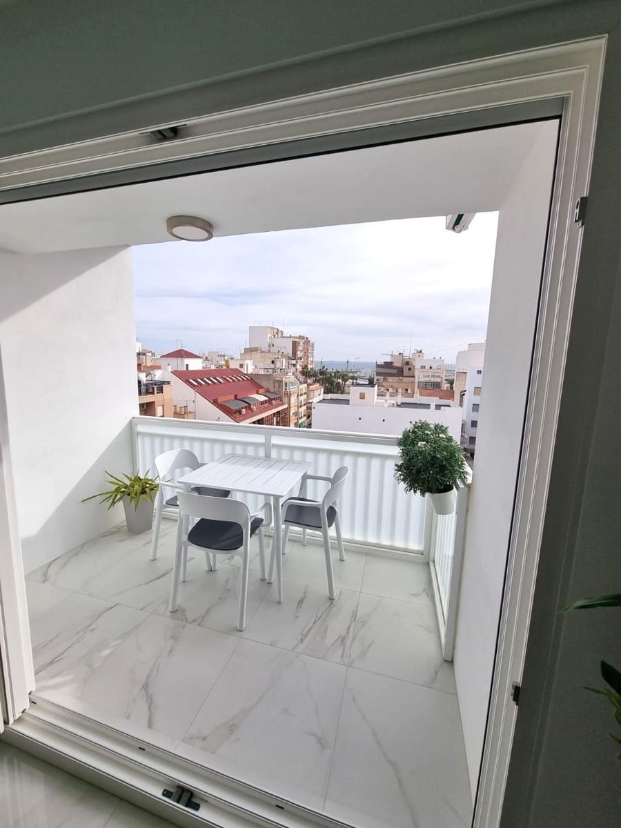 2 makuuhuone Huoneisto myytävänä paikassa Torrevieja - 239 000 € (Ref: 10050776)