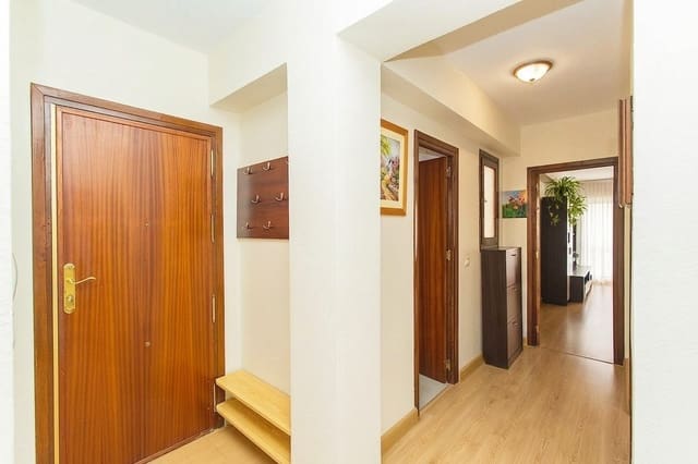 3 quarto Apartamento para venda em Parque de las Naciones, Torrevieja - 200 000 € (Ref: 10050786)