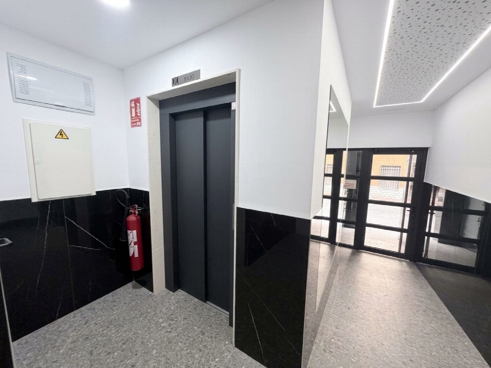 2 chambre Appartement à vendre à Torrevieja avec piscine - 239 000 € (Ref: 10050787)