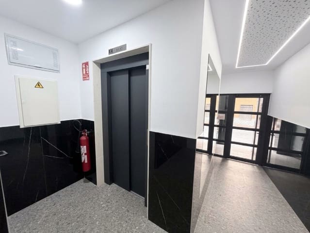 2 chambre Appartement à vendre à Parque de las Naciones, Torrevieja avec piscine - 239 000 € (Ref: 10050787)