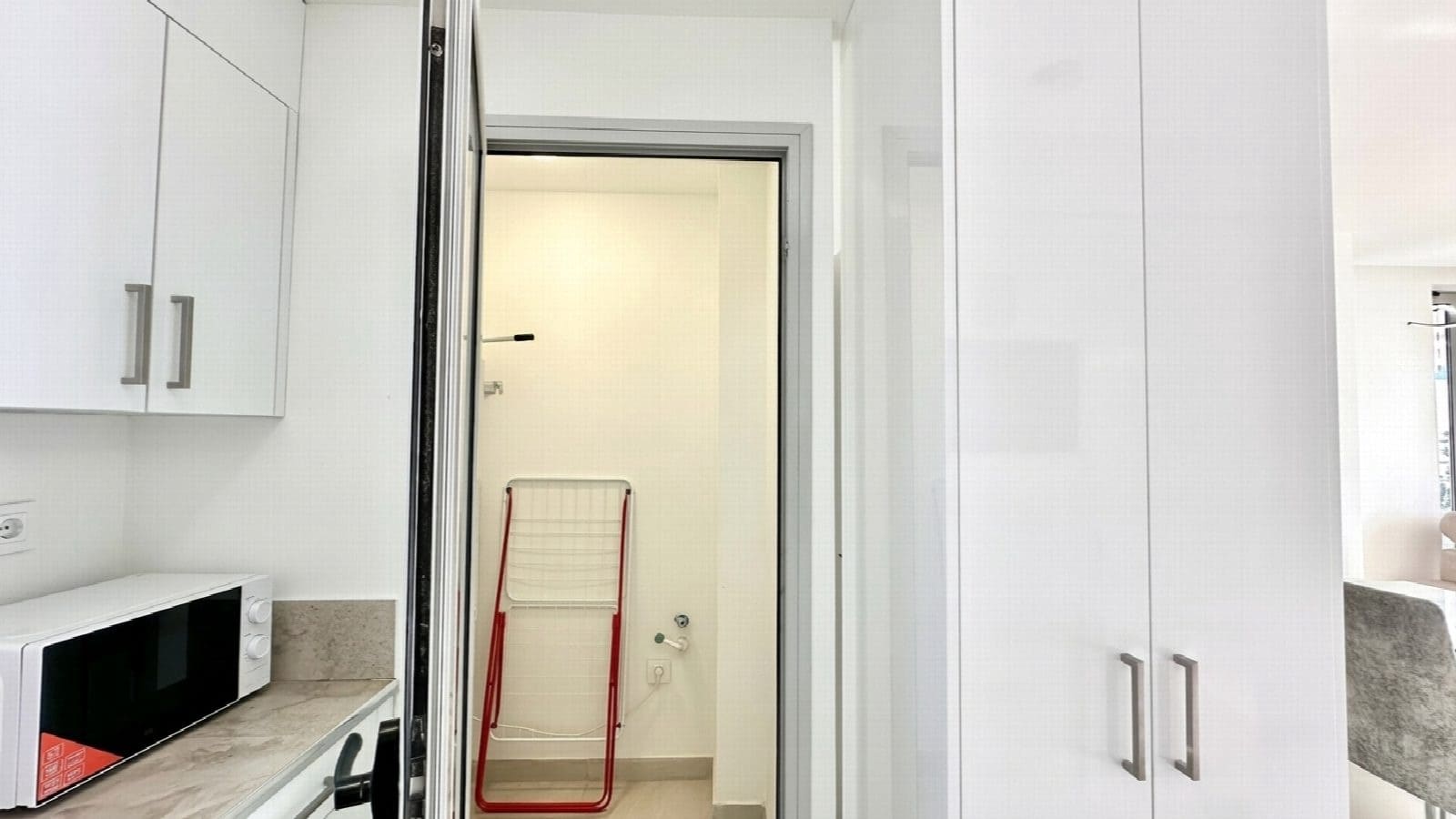 2 bedroom Apartment for sale in Finestrat with pool - € 300,000 (Ref: 10050790)