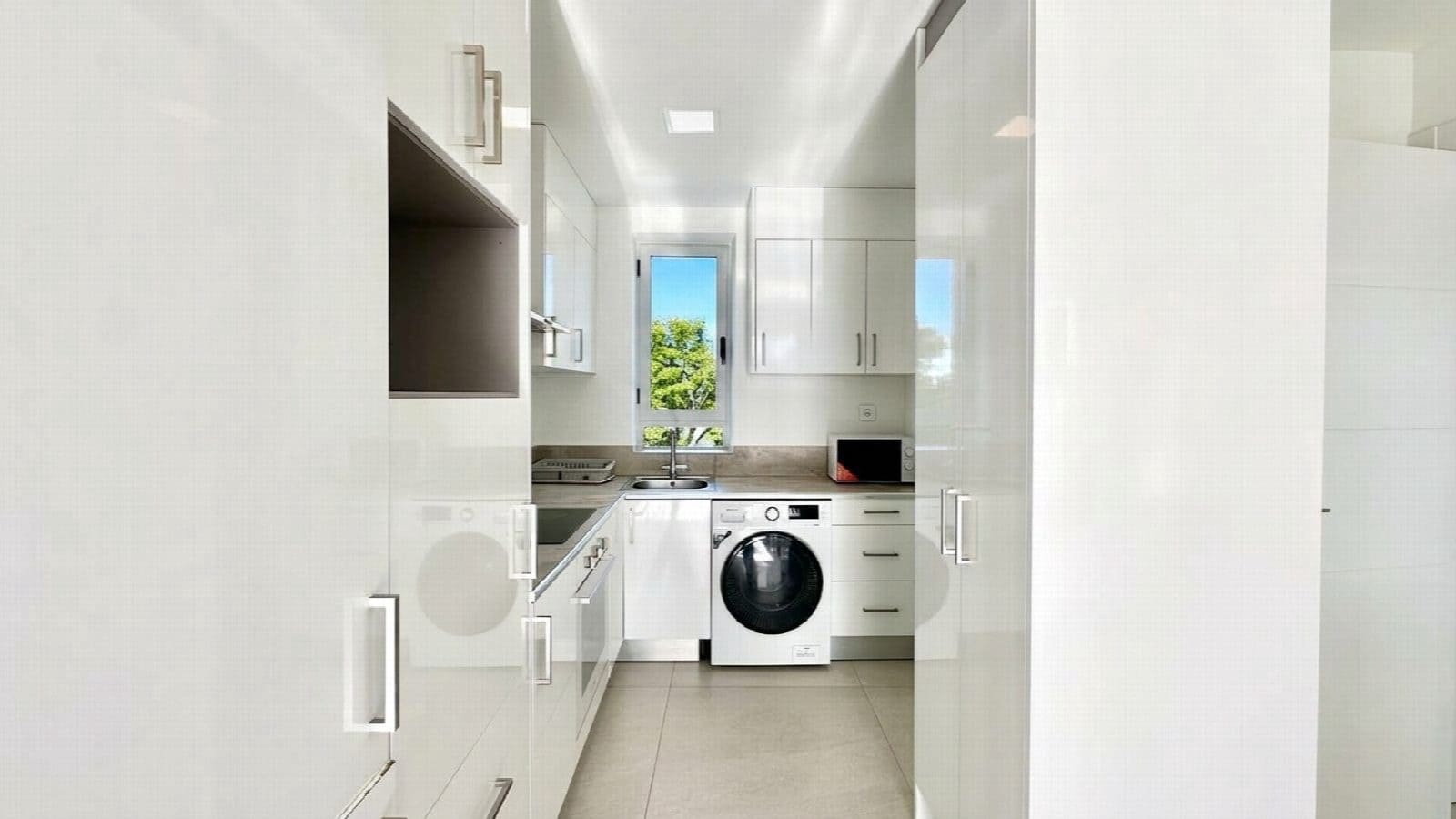 2 bedroom Apartment for sale in Finestrat with pool - € 300,000 (Ref: 10050790)