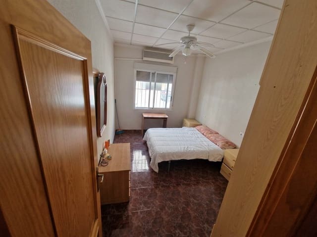 4 quarto Casa em Banda para venda em Centro - Muelle Pesquero, Torrevieja - 221 900 € (Ref: 10050794)