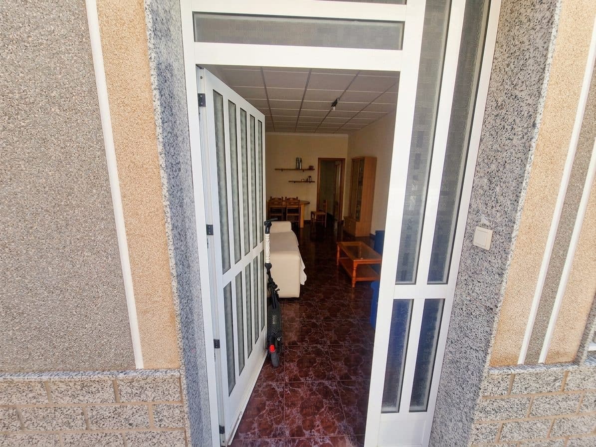 4 quarto Casa em Banda para venda em Torrevieja - 221 900 € (Ref: 10050794)
