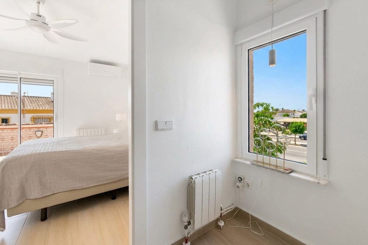 3 soveværelse Villa til salg i Pilar de la Horadada - € 445.000 (Ref: 10050795)
