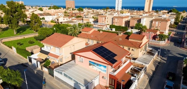 3 makuuhuone Omakotitalo myytävänä paikassa Santiago de la Ribera, San Javier mukana 
autotalli - 361 000 € (Ref: 10050796)