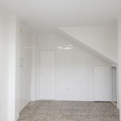 6 bedroom Townhouse for sale in San Pedro del Pinatar ciudad, San Pedro del Pinatar - € 260,000 (Ref: 10050798)