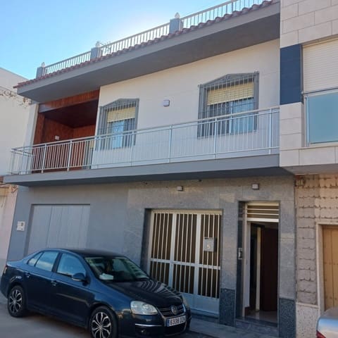 6 bedroom Townhouse for sale in San Pedro del Pinatar ciudad, San Pedro del Pinatar - € 260,000 (Ref: 10050798)