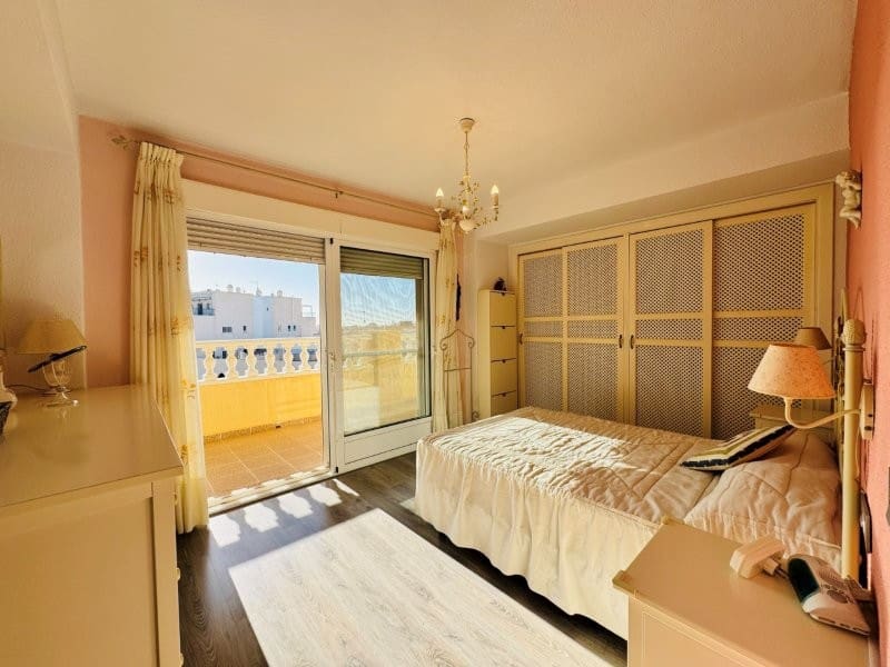 3 sovrum Lägenhet till salu i Torrevieja med pool - 470 000 € (Ref: 10050809)